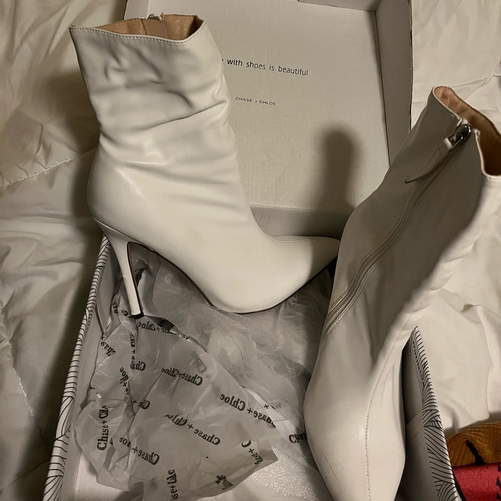 Chase+Chloe white heals